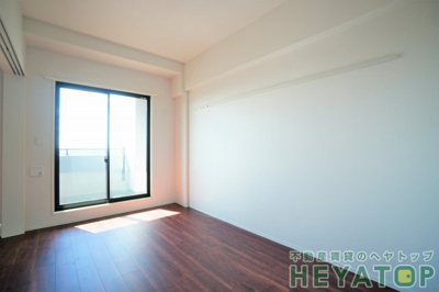 【内装】 | ヴィルクレア桜山 | 洋室５.４帖（同仕様写真）