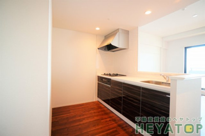 【キッチン】 | ヴィルクレア桜山 | ３口ガスシステムキッチン（同仕様写真）