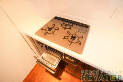 【キッチン】 | ヴィルクレア桜山 | ３口ガスコンロ（同仕様写真）