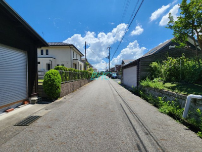 【前面道路含む現地写真】 | 比叡平1丁目