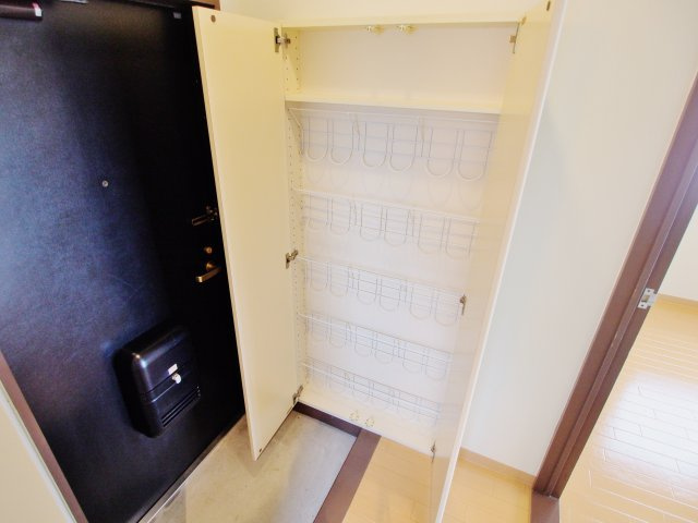 ツボタビルⅡの玄関