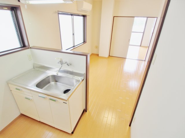 ツボタビルⅡの居間・リビング