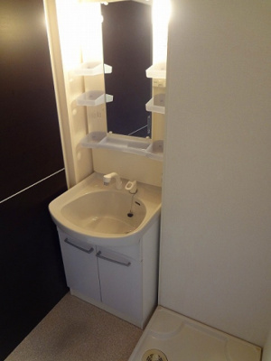 【洗面所】 | ウィルモアグッドラックⅤ | ※同建物同型別のお部屋