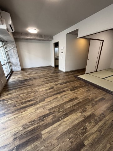 PHOENIX COURT 交野Ⅰの居間・リビング