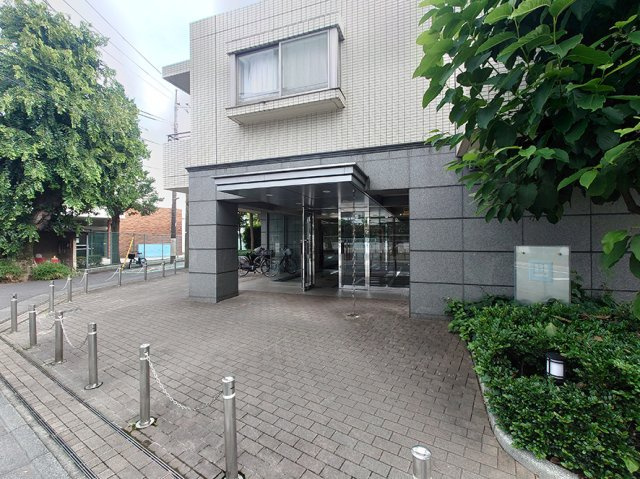 ディアプレイス中野野方のエントランス