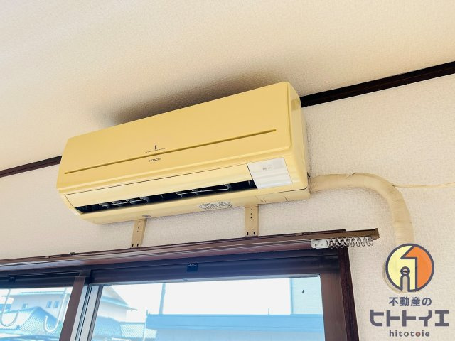 シャンセ赤坂の設備|リビングのエアコンです