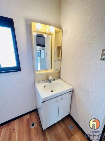 シャンセ赤坂の独立洗面台