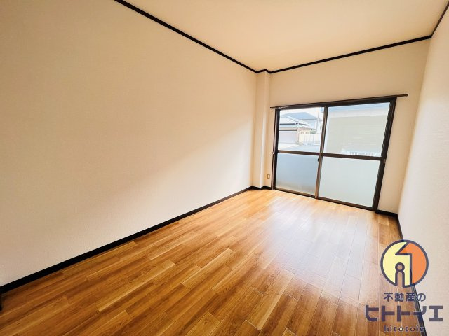 シャンセ赤坂の洋室