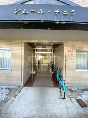 【エントランス】 | アムールチュラ | 毎日通るエントランスはこのようになっています