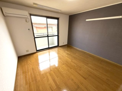 【寝室】 | シャトル沖浜　C棟