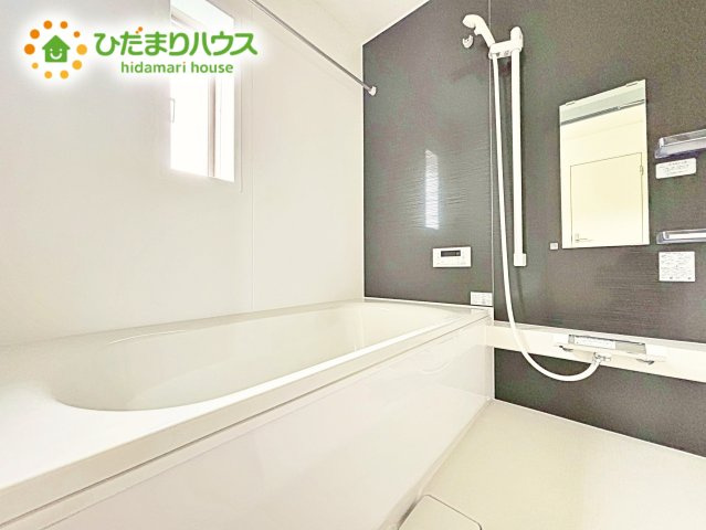 【浴室】 | 笠間市平町第4　新築戸建　2号棟 | 清潔感のある浴室はゆったり浸かれて日頃の忙しさから解放してくれます(^^♪