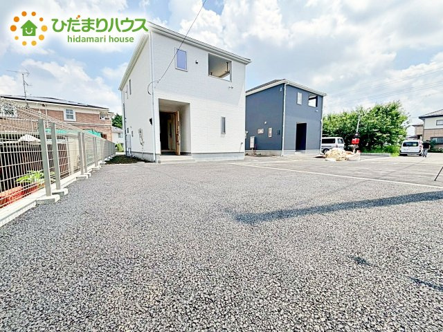 【駐車場】 | 笠間市平町第4　新築戸建　2号棟 | マイホームなら駐車場代がかかりません。しかも、自宅の駐車場で洗車が出来ます！今までコイン洗車に行っていた手間も省けて、節約にも繋がります(^^♪