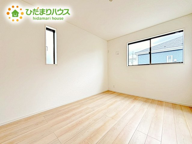 【洋室】 | 笠間市平町第4　新築戸建　2号棟 | 夏場に心地良いひんやり感はフローリングならでは☆彡