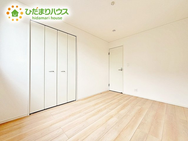 【洋室】 | 笠間市平町第4　新築戸建　2号棟 | お子様の成長に合わせて、自由に模様替えできるように考えた、シンプルな洋室。
