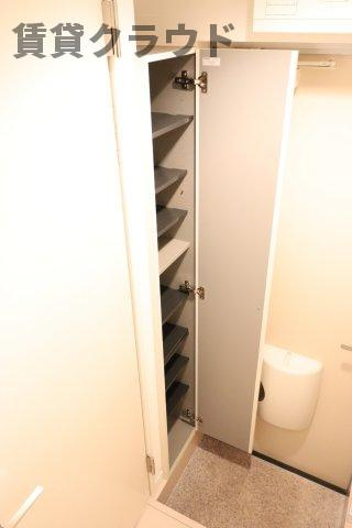 エヴァンコートⅣの収納|トールタイプのシューズボックスなので、収納力◎
