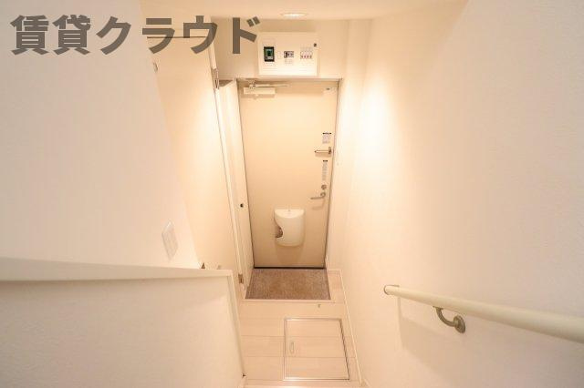 エヴァンコートⅣの玄関|明るい玄関です