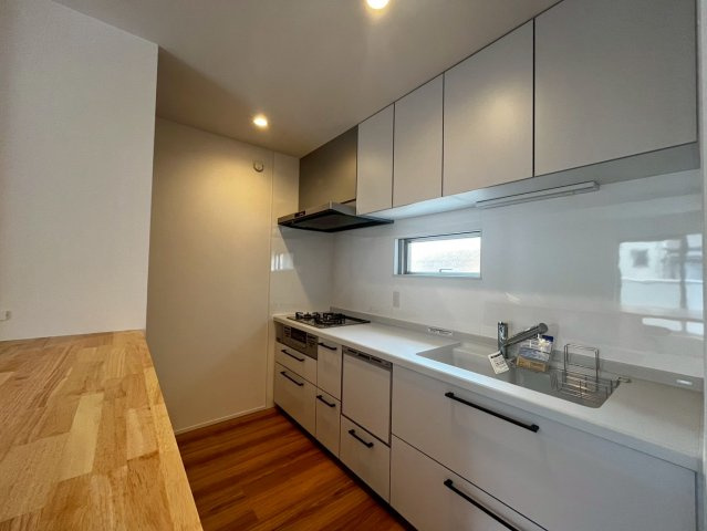 ヴィレッタの杜 小松南町１丁目Ｂのキッチン