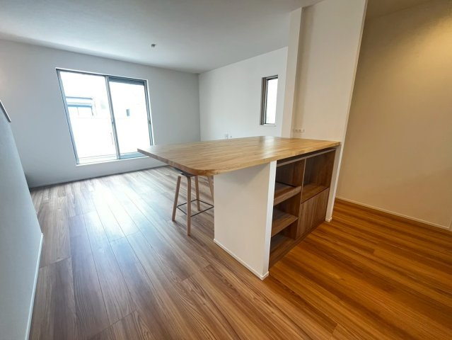 ヴィレッタの杜 小松南町１丁目Ｂの居間・リビング