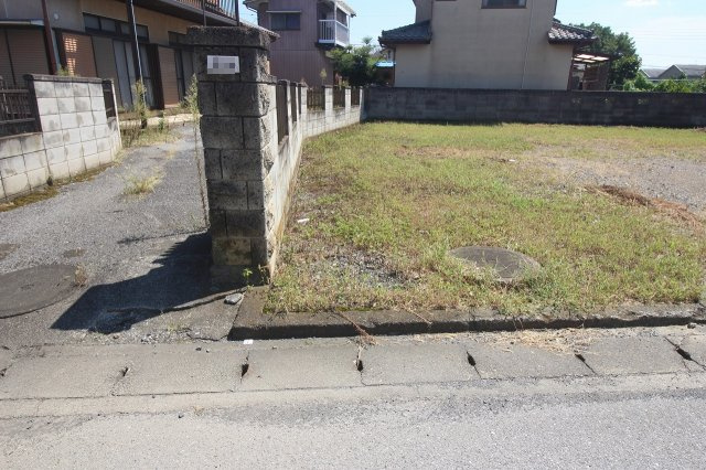 栃木市城内町2丁目の外観|北西側との境界部分（2025年9月撮影）