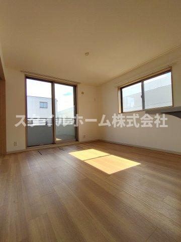 ファミリアーレ金屋の居間・リビング