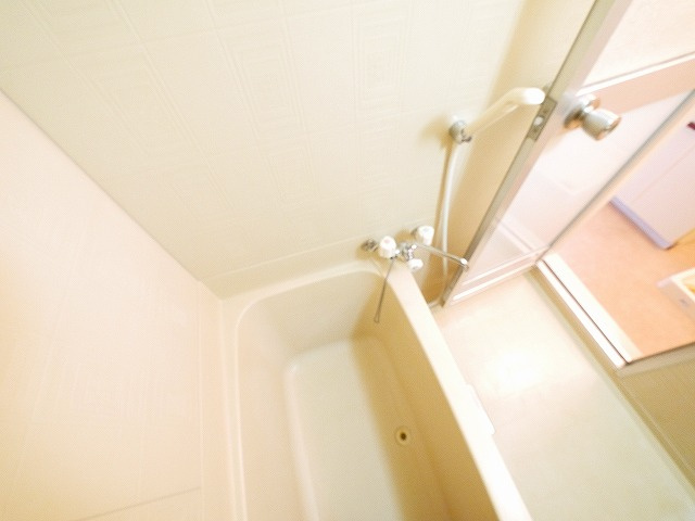 グランドライフ秋篠の浴室