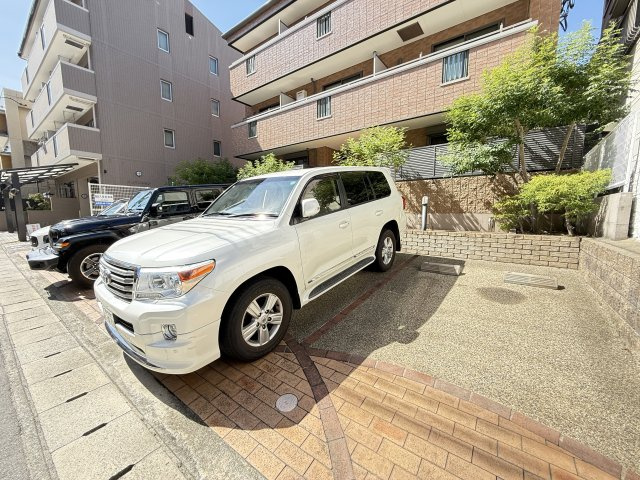 オーベルジュ岡本の駐車場