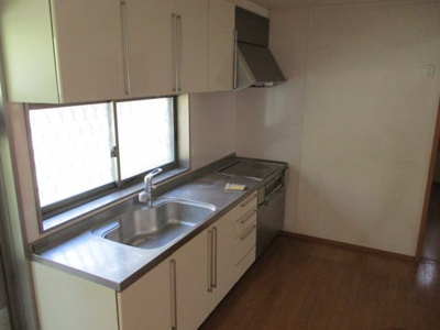 【キッチン】 | 西区池田2丁目 | [現在リフォーム中]キッチンはクリナップ社製ラクエラシリーズの食洗機付システムキッチンが新設されます