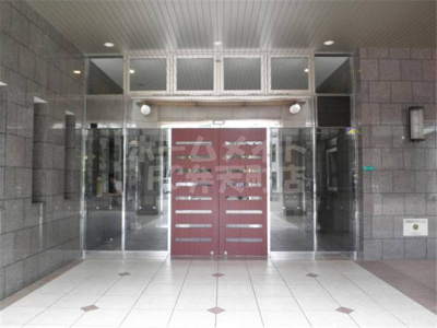 【エントランス】 | キングスクエアランドレックスC棟 | 毎日通るエントランスはこのようになっています