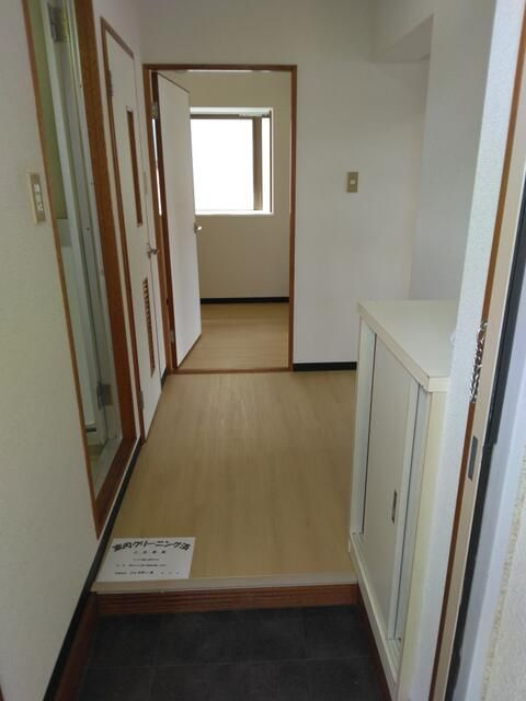 シティパレス東村山の玄関