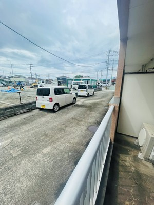 にしむらアパート鶴田の駐車場