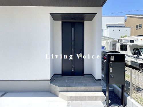 【玄関】 | 【仲介手数料０円】藤沢市辻堂元町5丁目　新築一戸建て　2号棟　全2棟 | 2号棟　藤沢市辻堂元町5丁目　新築一戸建て　2号棟　全2棟