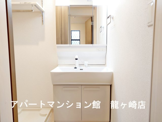 アイランドヒルズ右籾　Ⅲの独立洗面台|その他