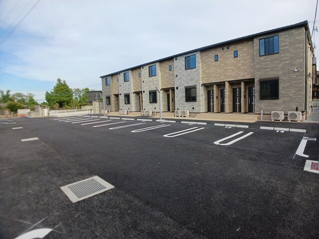 アイランドヒルズ右籾　Ⅱの駐車場