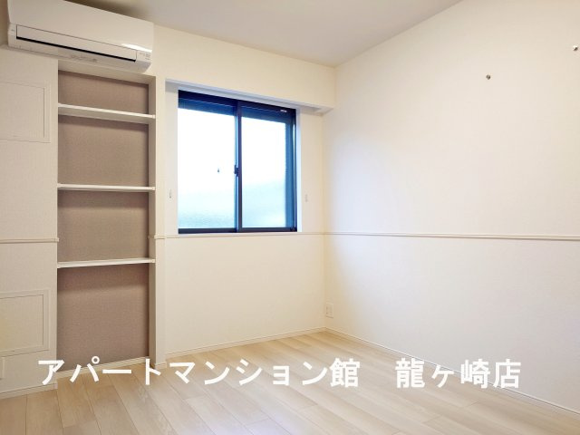 アイランドヒルズ右籾　Ⅱの寝室