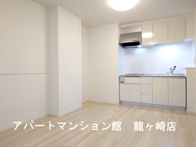 アイランドヒルズ右籾　Ⅱの居間・リビング