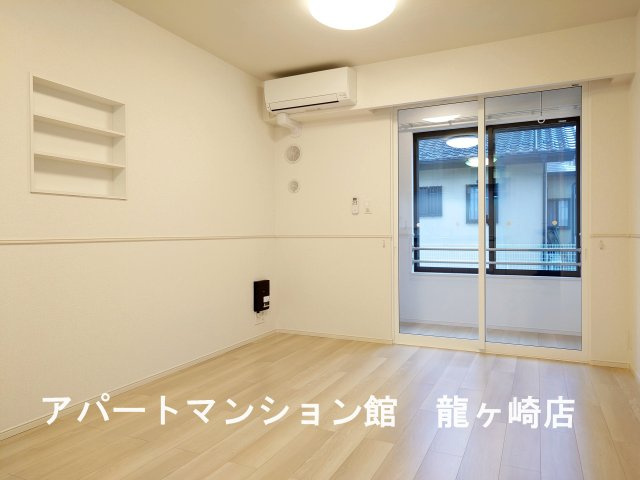 アイランドヒルズ右籾　Ⅱの居間・リビング|居室・リビング