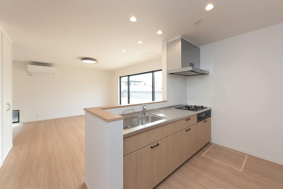 栃木市片柳町1丁目　新築戸建6-6のキッチン