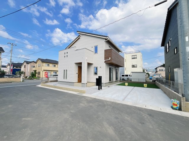 深谷市上柴町東3丁目　新築住宅の前面道路含む現地写真