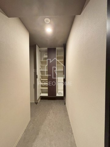 Dimora靭公園の玄関