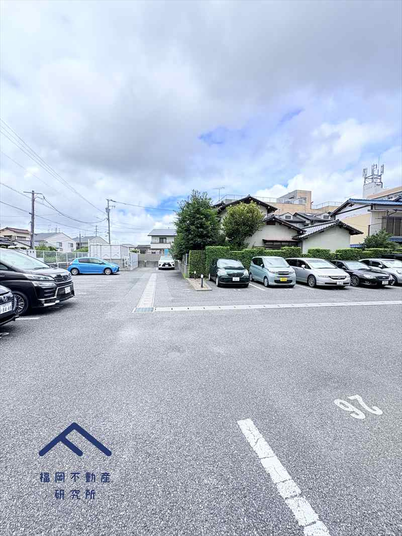 アルフィーネ大橋南の駐車場