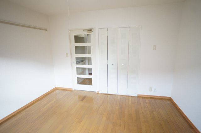 千葉市花見川区幕張本郷５丁目の賃貸マンションの寝室