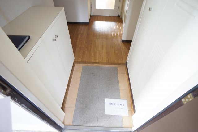 千葉市花見川区幕張本郷５丁目の賃貸マンションの玄関