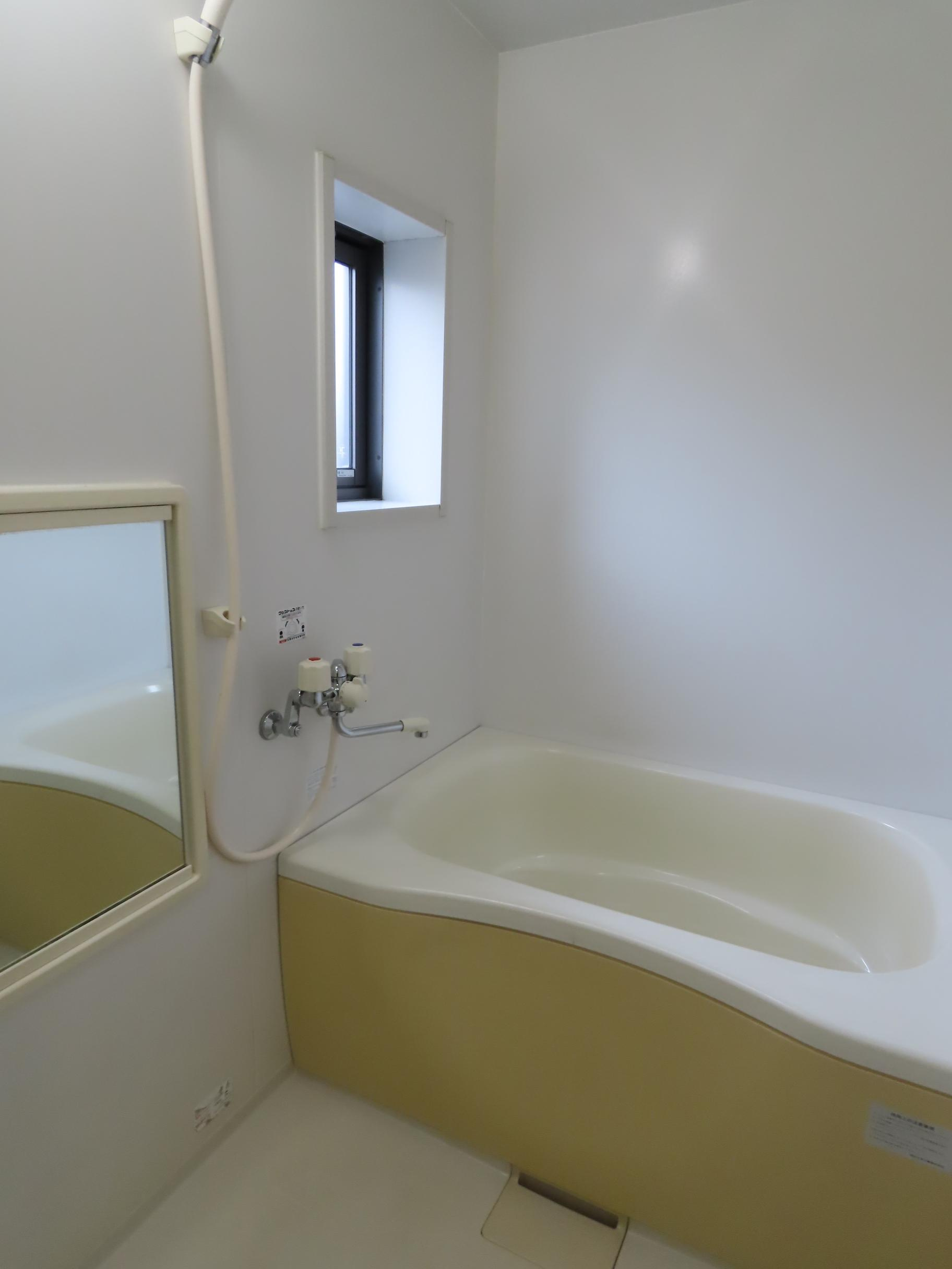 メゾンヤスアキーナＤ号棟の浴室|写真は101号室です