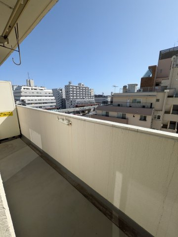 クレール綱島のバルコニー