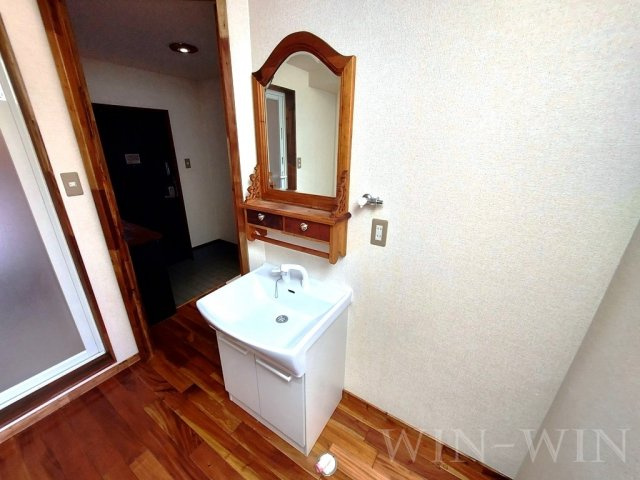 ユトリロつつじが丘 2の独立洗面台