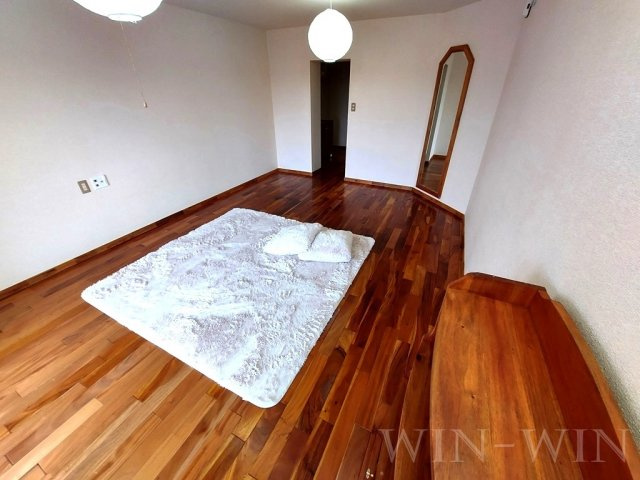 ユトリロつつじが丘 2の居間・リビング