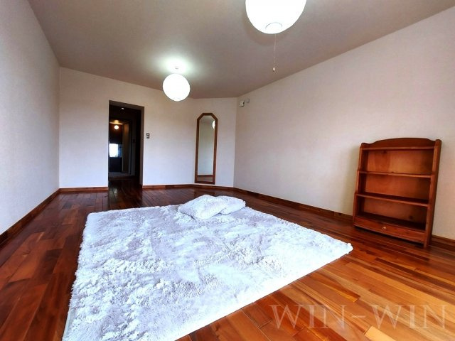 ユトリロつつじが丘 2の居間・リビング