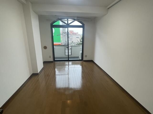 アクセス中河原の居間・リビング