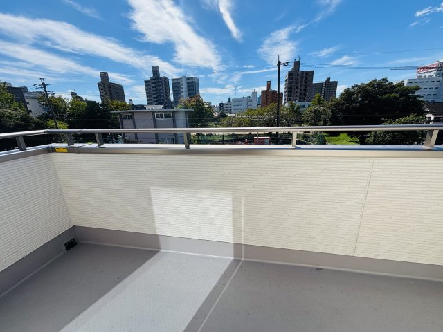 西区笠取町3期｜名古屋市の戸建ならホームアップのバルコニー