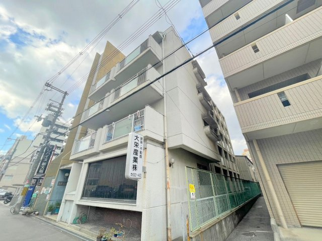 丸岡マンションの外観
